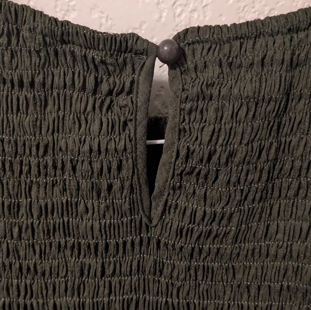 SHEIN Green Smocked Puff Sleeve Midi Dress - Picture 4 of 6